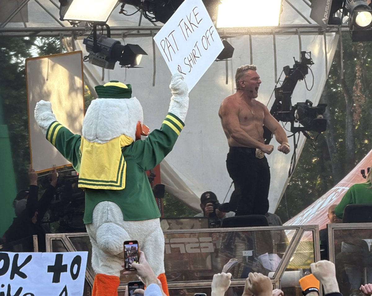 patanderson's tweet photo. Had a great time at @CollegeGameDay this morning. Even watched the Duck coerce @PatMcAfeeShow to take his shirt off. #GoDucks https://t.co/lnA61EaV5o