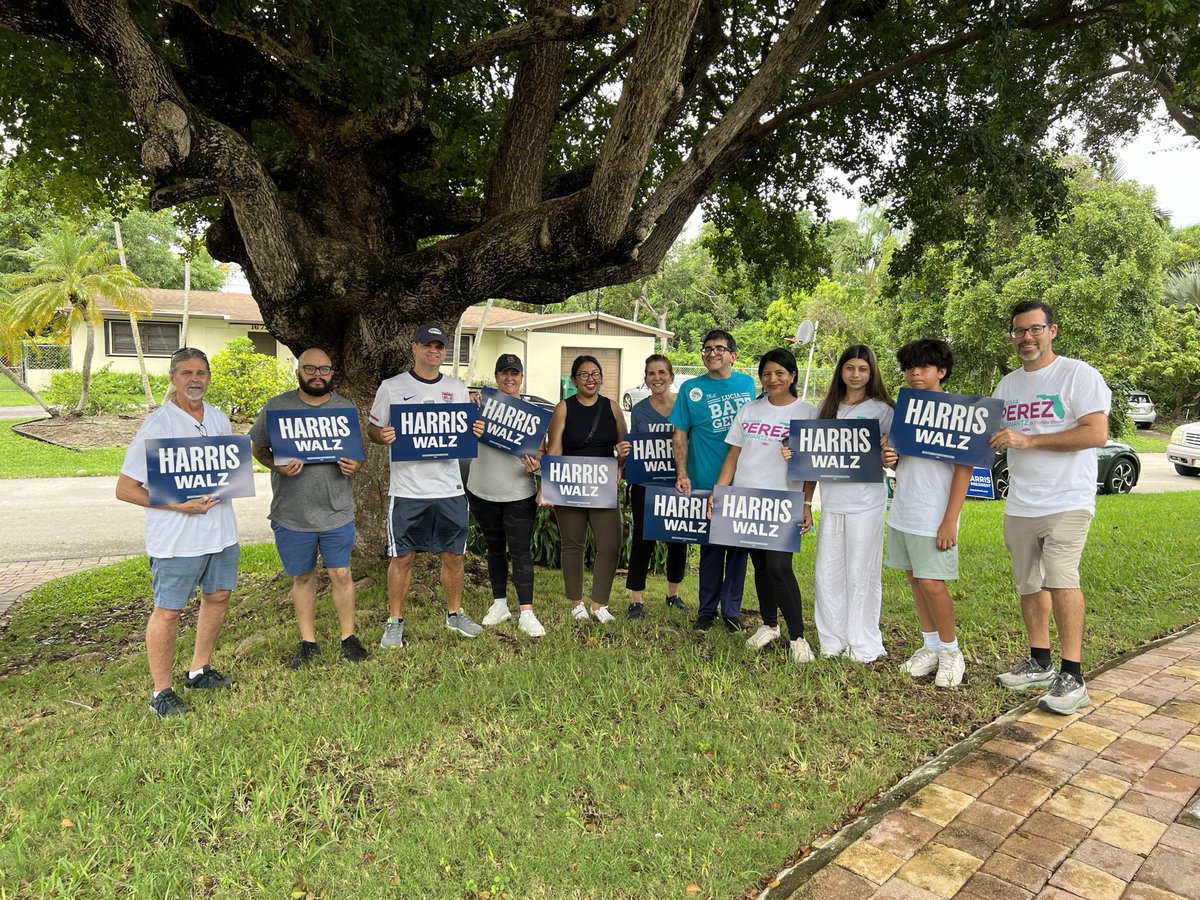 More photos from Team <a href="/KamalaforFL/">Kamala For Florida 🇺🇸</a> on the ground in Key West with <a href="/PhilEhr/">Phil Ehr</a>, Osceola with <a href="/MariaRRevelles/">Maria Revelles for FL</a> and <a href="/MoniqueHWorrell/">Monique H. Worrell</a>, and in Coral Gables for <a href="/luciabaezgeller/">Lucia Báez-Geller</a> and with <a href="/NormaforFL/">Norma Schwartz</a>!