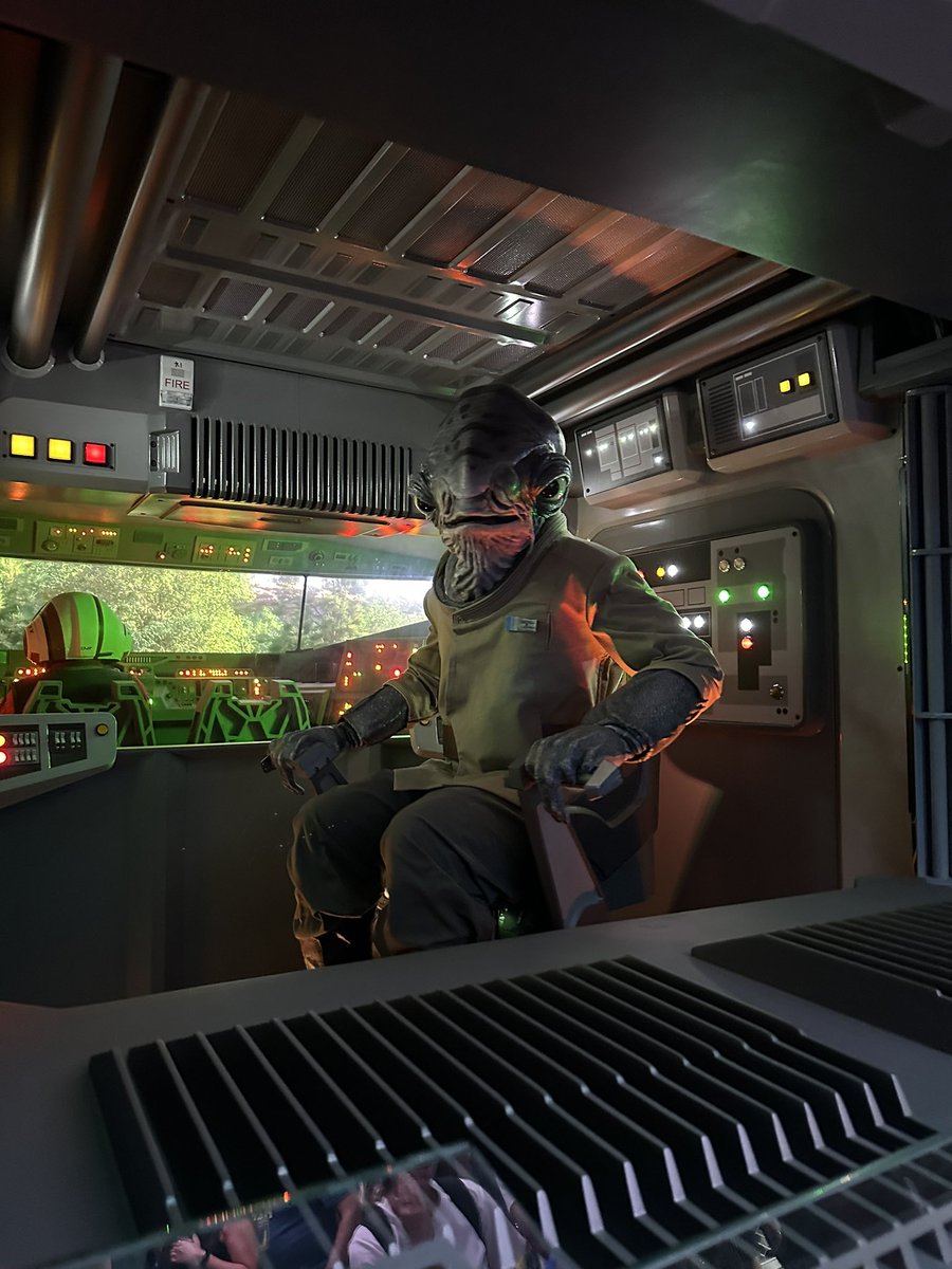 sirpoovey tweet media