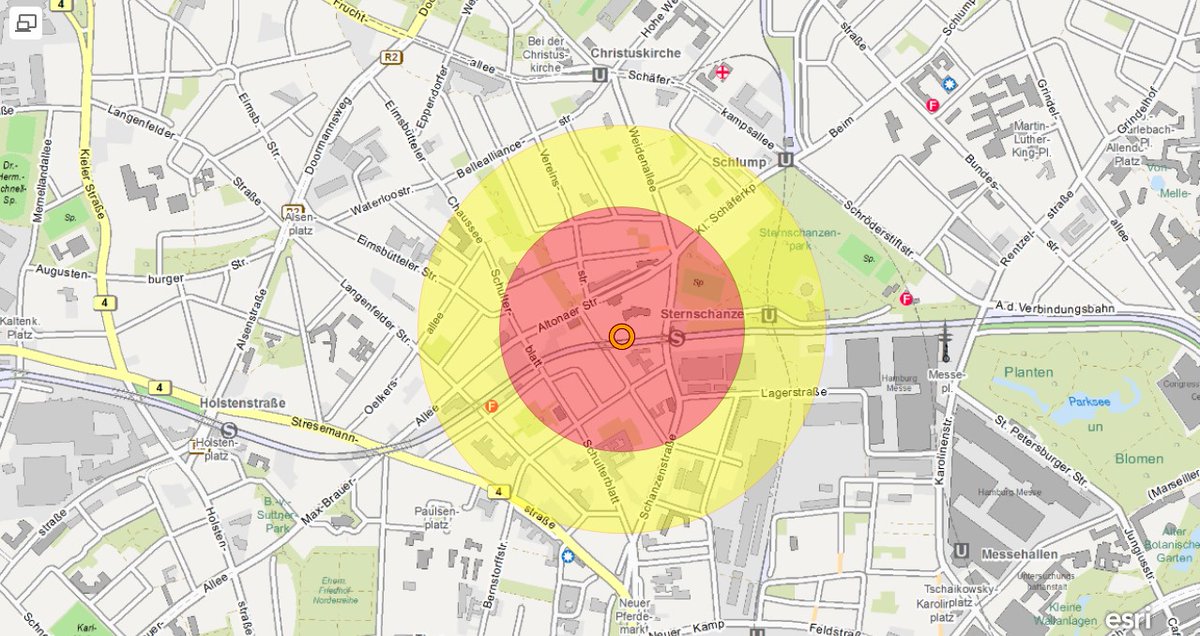 FeuerwehrHH's tweet image. 🟡 UPDATE
🚫 Sperrradius von 300m
⚠️ Warnradius von 500m 
Der Sperrradius wird evakuiert!
Im Warnradius sind Fenster und Türen geschlossen zu halten und dem Gefahrenbereich abgewandte Räume aufzusuchen! Nicht im Freien aufhalten!
#HHBombe1210