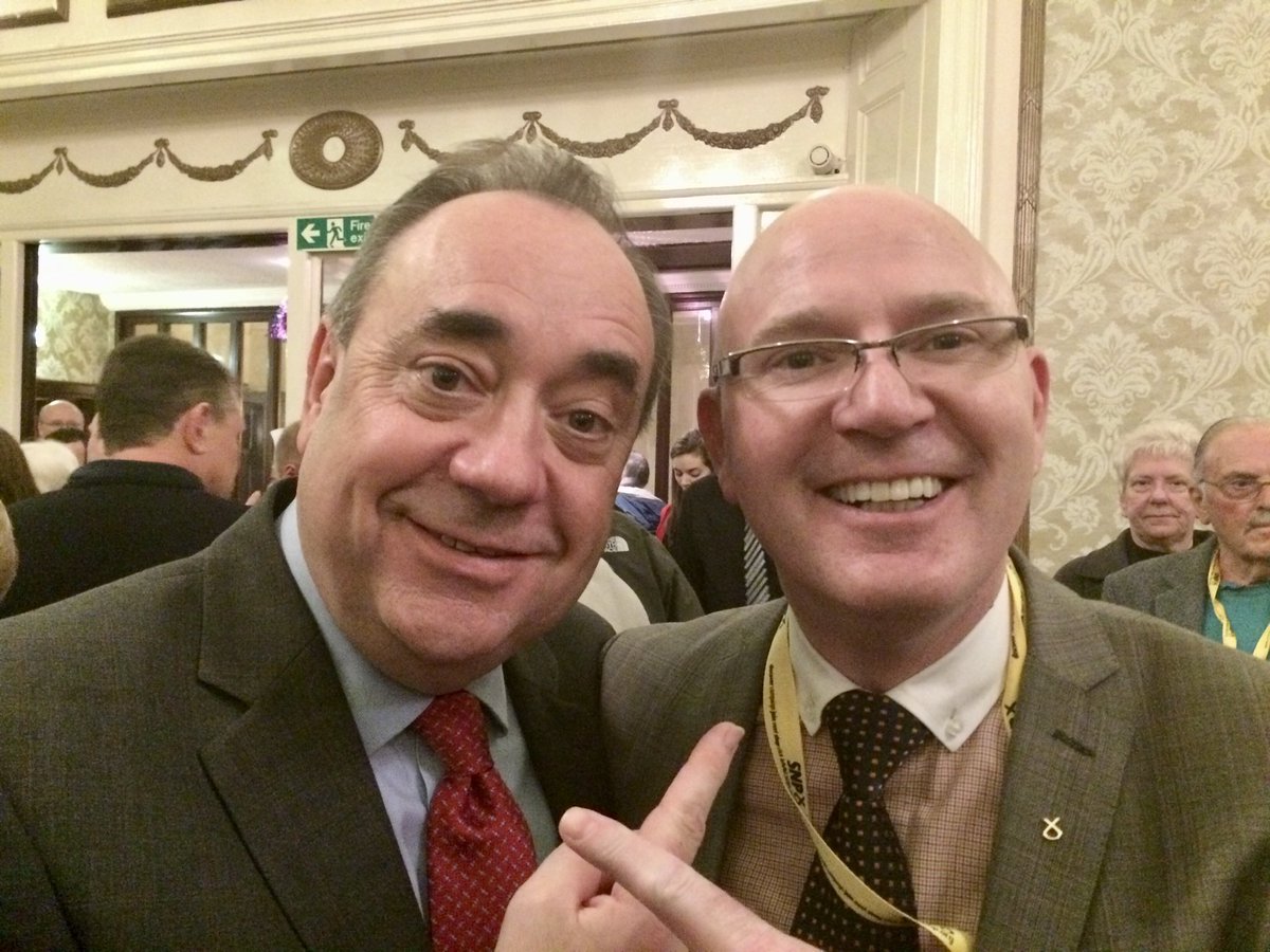 JNHanvey's tweet image. It has been the honour of my life to know and work with the best political operator and orator in Scotland bar none. 

Devastated, heartbroken but forever grateful and inspired. 

My thoughts and prayers with Moira and the family. 

#Hero ❤️🏴󠁧󠁢󠁳󠁣󠁴󠁿