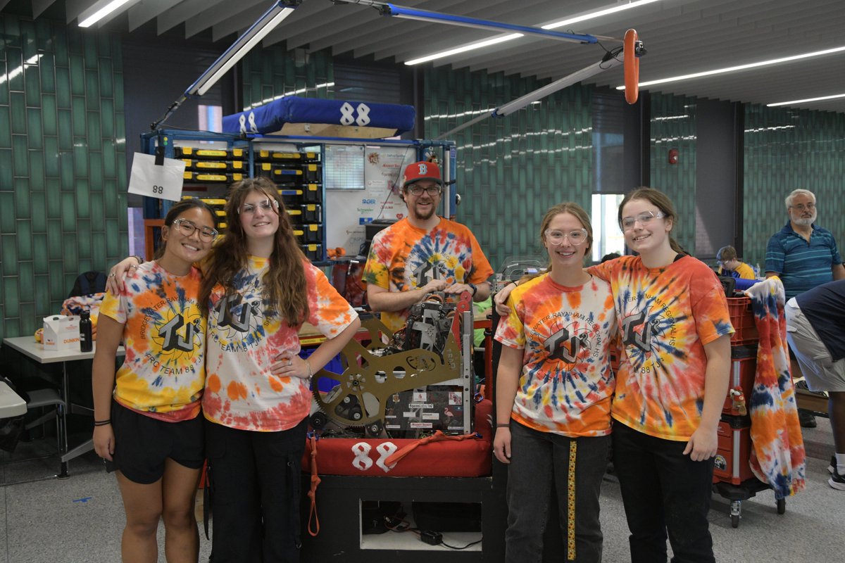 BRRHSPhoto's tweet photo. TJ2 Robotics went undefeated this morning and ended the qualification matches as the #1 seed! Good luck in this afternoon's elimination tournament! @BRRSD_ @BRRHSprincipal @frc https://t.co/zm3O4S2OU0