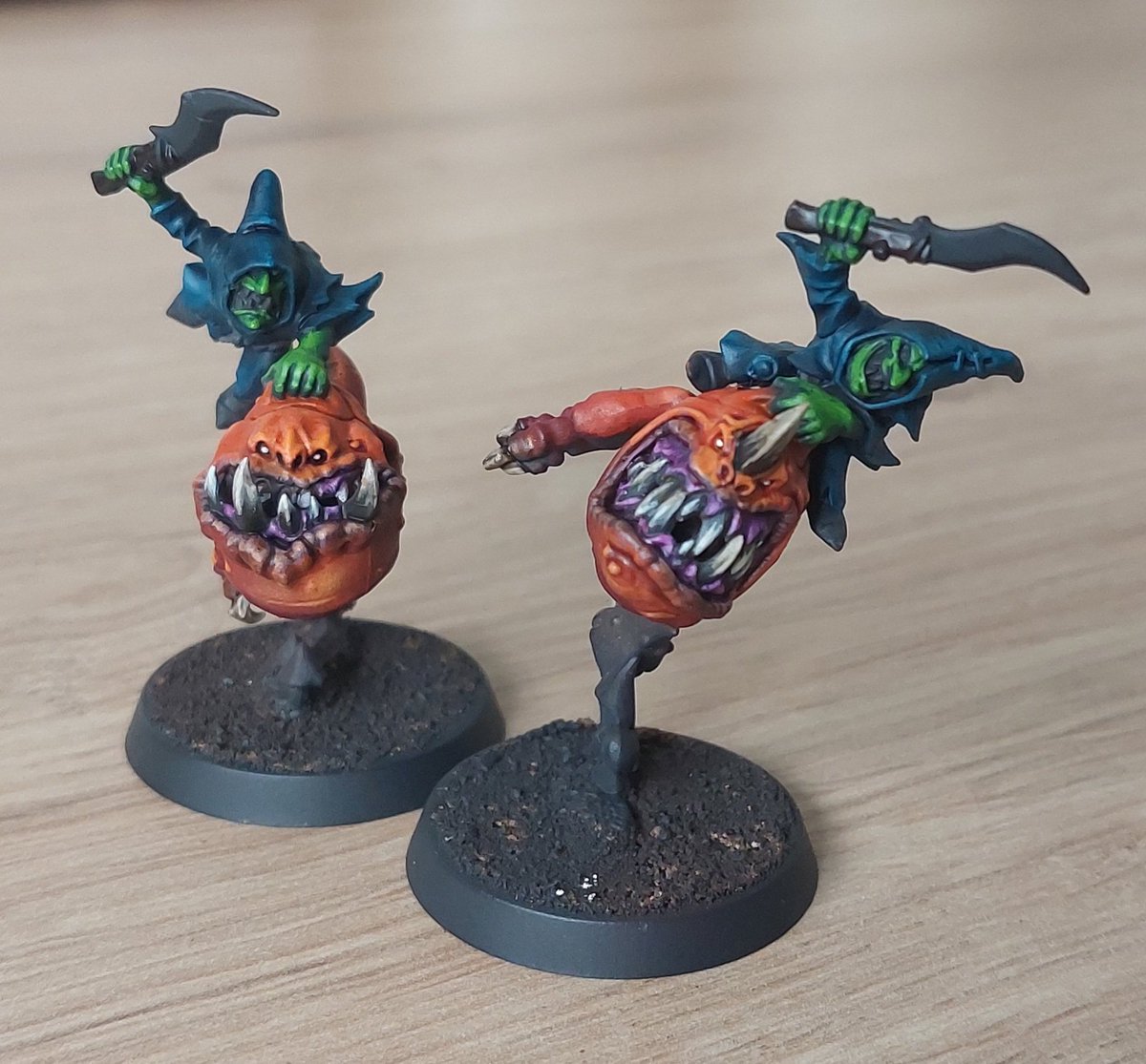 Corvuspaintsminis tweet media