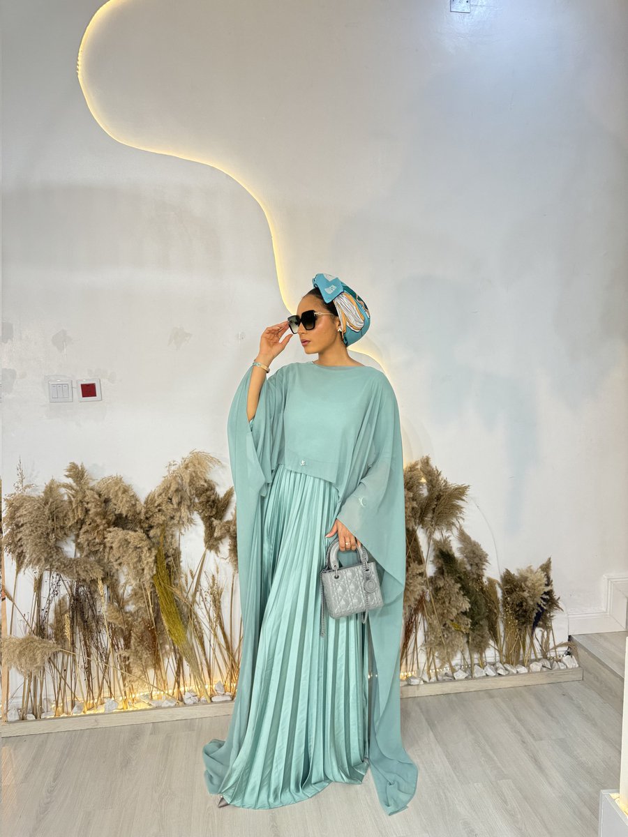 blush_by_lamims's tweet photo. Summer/fall 24 DROP 1
LOOK 5
NYLA 3 PIECES SET
look effortlessly chic and demure in our NYLA set
Colors_ mint, burnt orange, black
Price- 190,000
Blush scarf 25,500
#blushbylamims
#modestfashion #abujafashiondesigner https://t.co/TOdOHPstJp