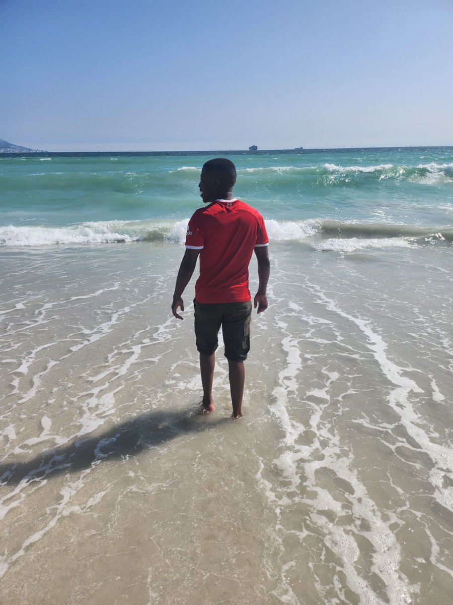 TsheweM's tweet photo. 📸 Bloubergstrand, Cape Town https://t.co/zosGNM64Eu