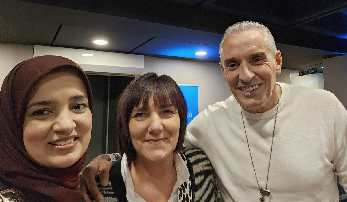 JoeGregory100's tweet photo. A pleasure as always to see the great @Dr_SF_Hussain at #ParCon24 #Parkinsons Conference at @RoyalArmouries #Leeds

Admiring each other's footwear with the fantastic @annieconmonkey 👢👢

@ParkinsonsPride @PDPioneers @ParkinsonsUK @CureParkinsonsT @ParkinsonsEU #ParCon2024 https://t.co/jvzMLAISMs