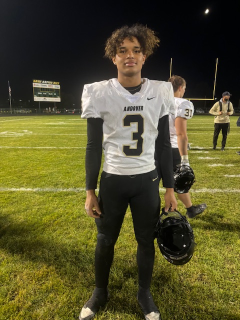 NWahlScouting's tweet photo. We dish out our game recap & one of my deepest lists ever of my Big Dogs of the Game with 17 standouts that cracked into it last night between @SRRFootball and @AndoverHuskies 

Plus, several 2025s that should have their first offer or have it soon 🔽

Recap: https://t.co/Kf9ACTsX52

Big Dogs: https://t.co/jqW8XP9hTC