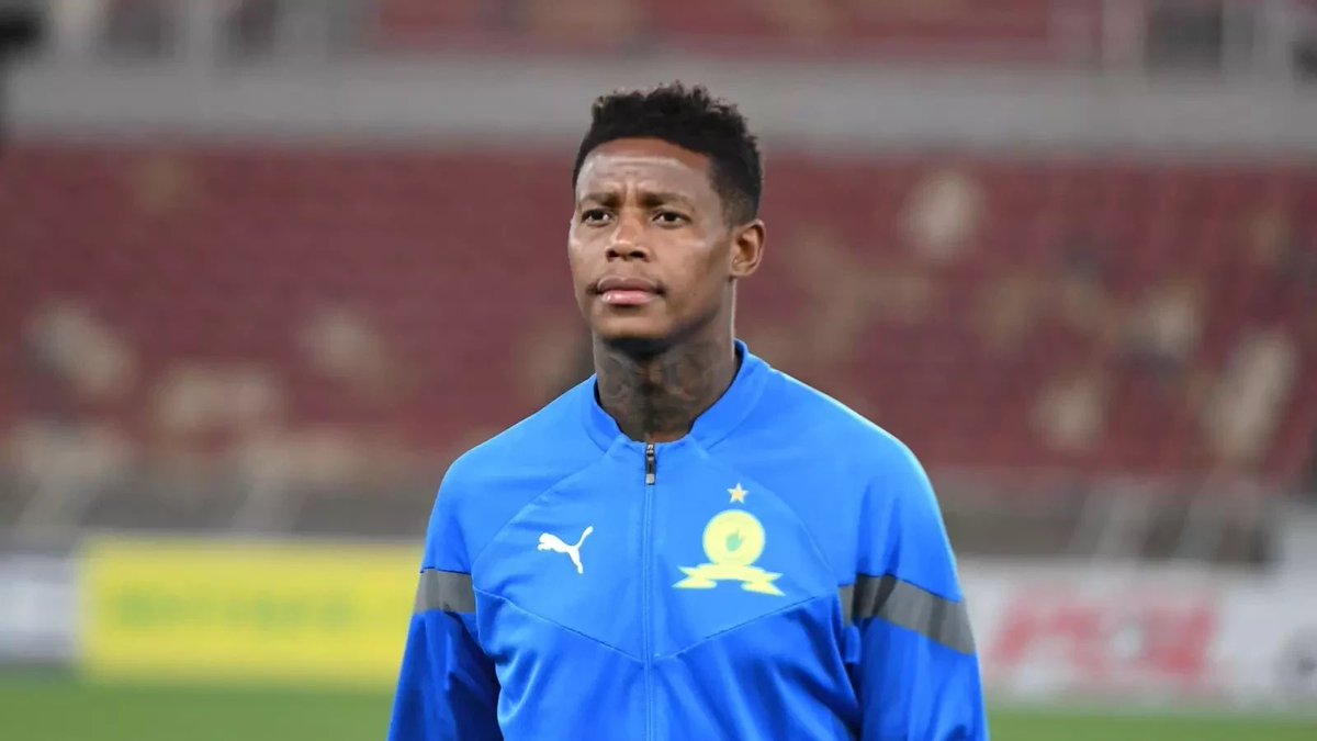 MickyJnr__'s tweet photo. Bongani Zungu will start training with Wydad Athletic Club this week. 🚨🇿🇦

When asked about his condition and if he’s really fit since he’s been out playing for a while; Rulani Mokwena tells me:

“We will see. He’s a great player. And good person. We will see.” 

Zungu will be assessed this week before Wydad will take final decision on him. 

#DimaWydad 
#AfricanFootball