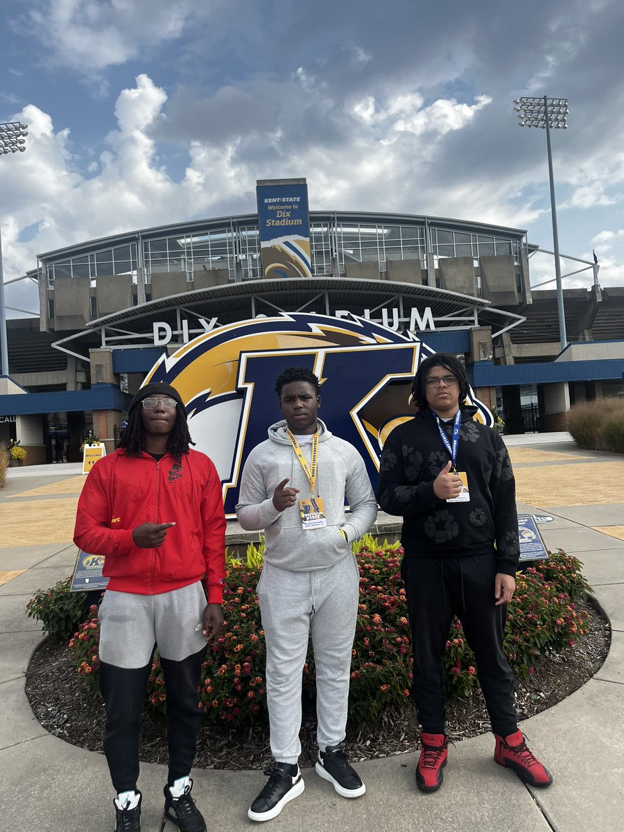 Maurice Williams (@m_williamsjr2) on Twitter photo Had a great time at <a href="/KentStFootball/">Kent State Football</a> vs Ball st this evening hope to come back another time!! <a href="/Chise89/">Coach LaRoi Johnson LLC</a> <a href="/Coach_CJRobbins/">Cameron (C.J.) Robbins</a> <a href="/CoachKenniBurns/">Kenni Burns</a> Had a great time at <a href="/KentStFootball/">Kent State Football</a> vs Ball st this evening hope to come back another time!! <a href="/Chise89/">Coach LaRoi Johnson LLC</a> <a href="/Coach_CJRobbins/">Cameron (C.J.) Robbins</a> <a href="/CoachKenniBurns/">Kenni Burns</a>