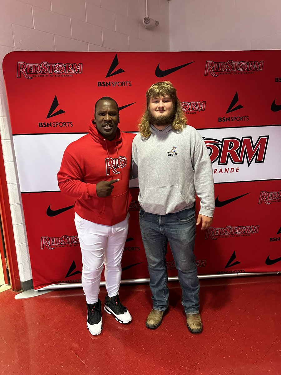 Had a great visit with <a href="/URGFootball/">RioFootball</a> I’d like to thank <a href="/Coach_QWilson/">Quincy Wilson</a> and <a href="/dbarrow740/">D. Barrow</a> for inviting me. <a href="/CRK_25_MU/">Curtis Keyes</a> <a href="/CtackettC/">Chad Tackett</a> <a href="/Tomcat_football/">Ashland Football</a>