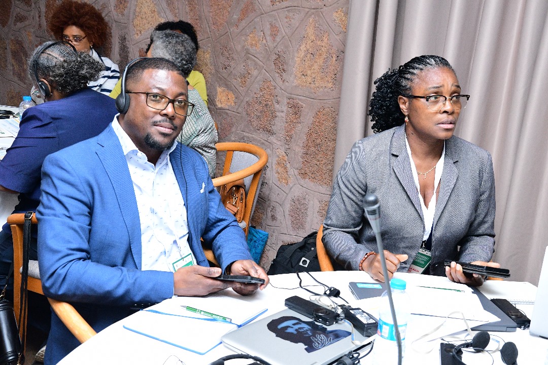 OoasWaho's tweet photo. Over 5 days, members of #GTCV from Lusophone countries participated in in-depth training on key vaccination decision-making tools. The workshop enhanced their ability to make evidence-based recommendations, essential for national immunization policies. #Vaccination #WHO #OPAS https://t.co/1a02dro1Cx