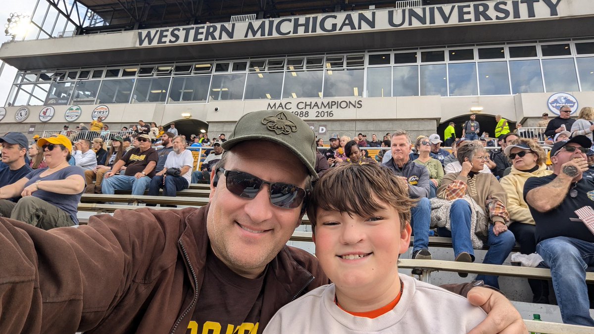 davidmstoll's tweet photo. #wmugameday #broncosreign https://t.co/zL2WfYLrKs