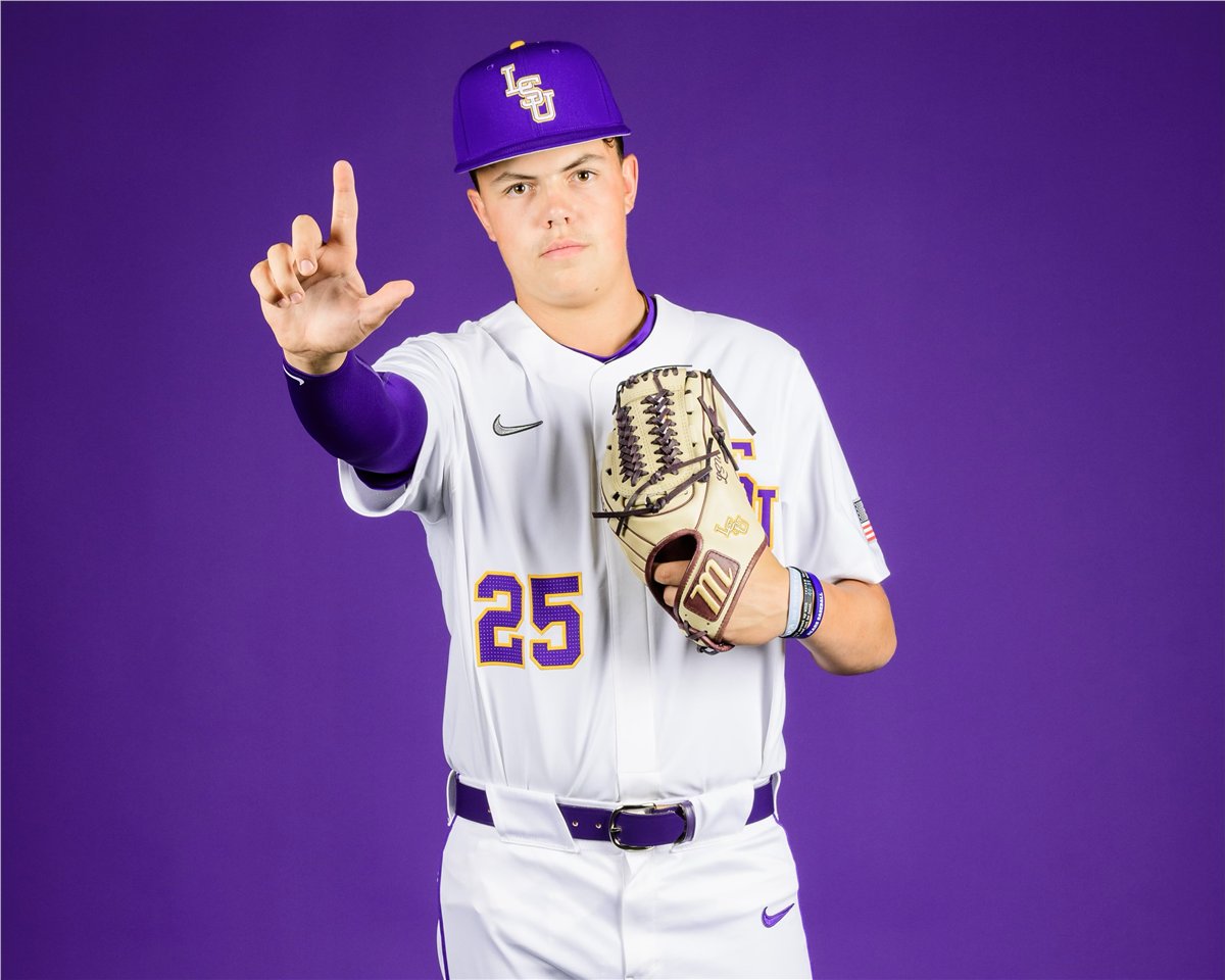 LSU-New Mexico connection still strong as 2026 prospect Dylan Blomker commits to Tigers

LINK: baseballatthebox.com/post/lsu-new-m…