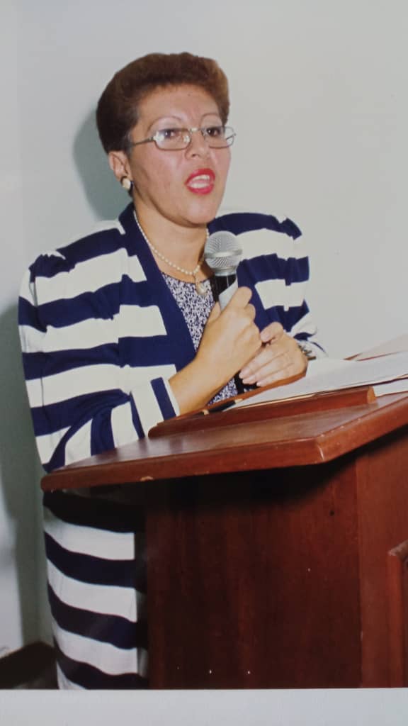 EduSordosIPC's tweet photo. El Programa de Educación Especial para sordos del Instituto Pedagógico de Caracas de la UPEL, cumple con informar el fallecimiento de la Profesora Magaly González. 
Docente jubilada del  Departamento de Educación Especial Programa de Retardo Mental. https://t.co/u1occahg7u