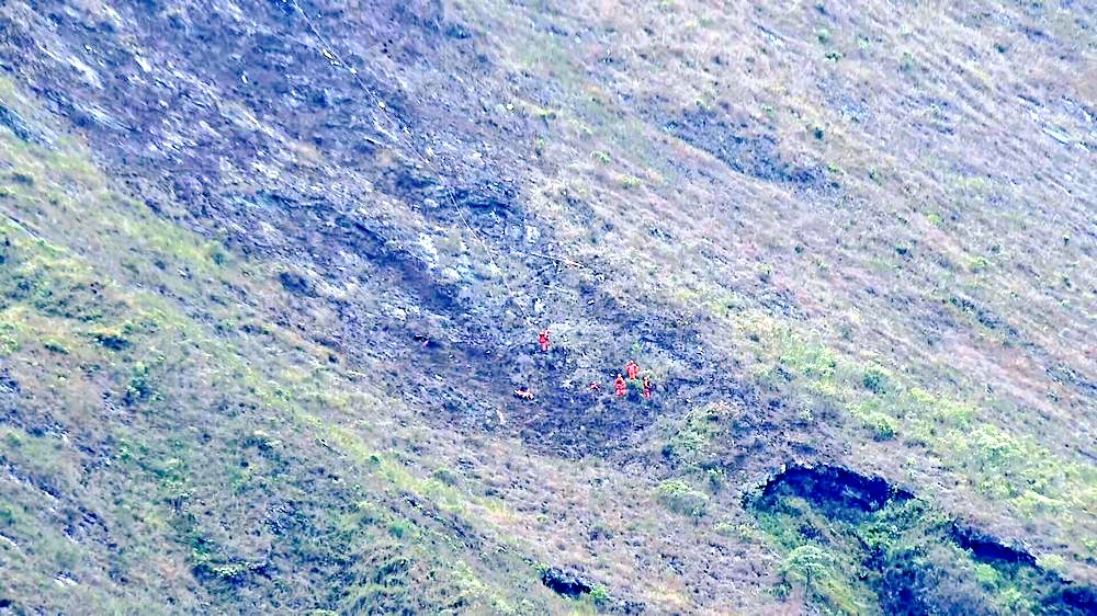 ivancp25's tweet photo. #AccidenteAéreo mortal de un #Eurocopter #EC145 (PR-UEA) del Departamento Contraincendios de Minas Gerais #CBMMG), callsign #Arcángel4 en #OuroPreto #Brasil 🇧🇷. Cayó en montaña durante búsqueda y rescate de #AirTractor #AT502B desaparecido (PS-SLR). 6 ocupantes muertos. 12-10-24 https://t.co/UYy7cs0FI5