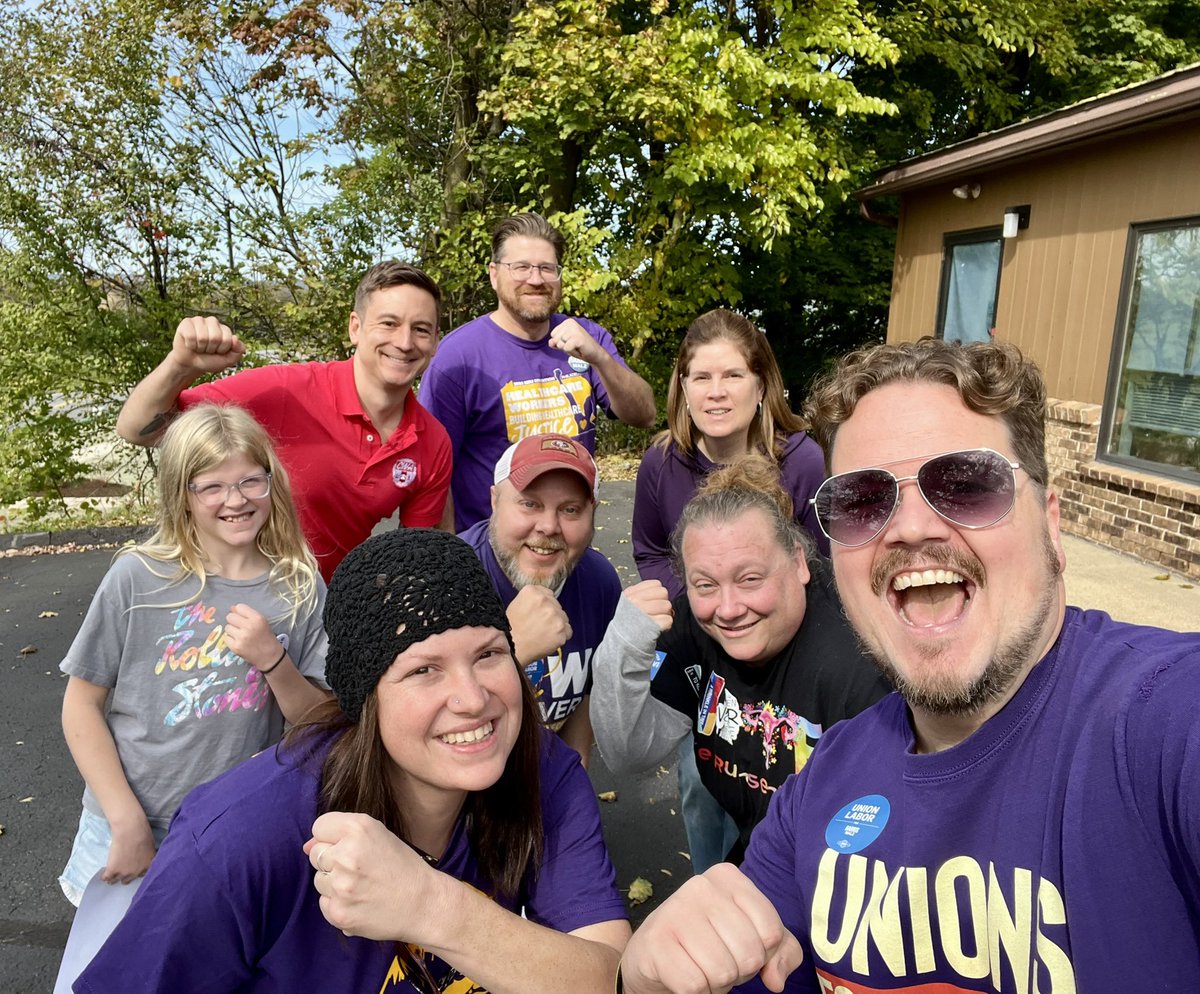 Hitting <a href="/PaAFL_CIO/">PA AFL-CIO</a> doors to elect pro-worker candidates like <a href="/KamalaHarris/">Kamala Harris</a> and <a href="/Bob_Casey/">Bob Casey Jr.</a> 💪