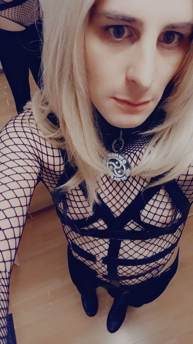 hotlachratte's tweet photo. Hab meiner Sissy Schlampe @Jennii05649566 was gekauft und gekenzeichnet!😈🔐 https://t.co/SQEQJ733sD