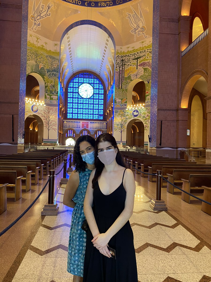 #festadapadroeira Tento visitar Aparecida ao menos uma vez por ano e agradecer por todas as Graças de Deus na minha vida. Que NS Aparecida abençoe nosso Brasil. #familiadosdevotos