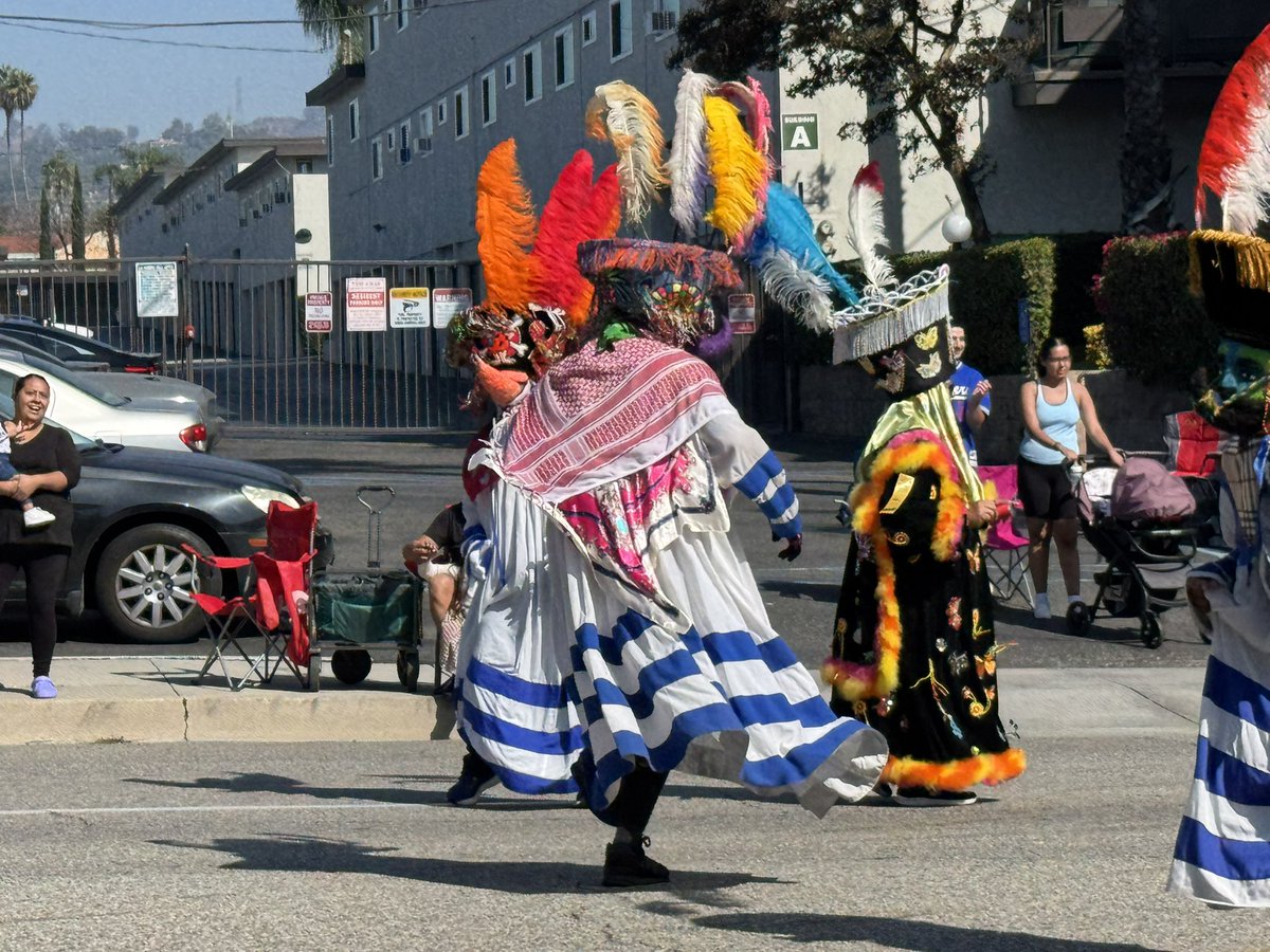 ajgradilla's tweet photo. In North Orange County, CA…a traditional Morelos, Mx Chinelos dancer wore a kaffiya while he danced. #Palestine #Mexico #LaHabraCA #Solidarities https://t.co/DOp7PUtYSM