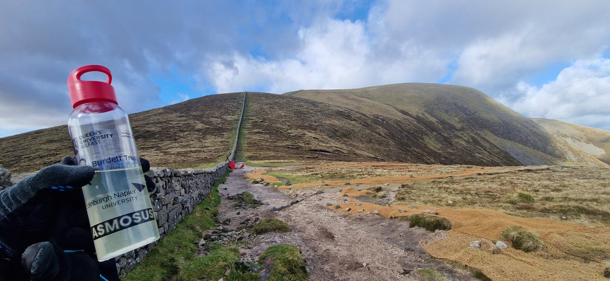 ConorHamilt0n's tweet image. Great day in Mournes ... finally completed the 7 x 7s.... 7 peaks at 700m+.  Started at sunrise... home before dark. Hydration taken care of with help of #ASMOSUSresource @GaleottiMartina @LCreightonRN