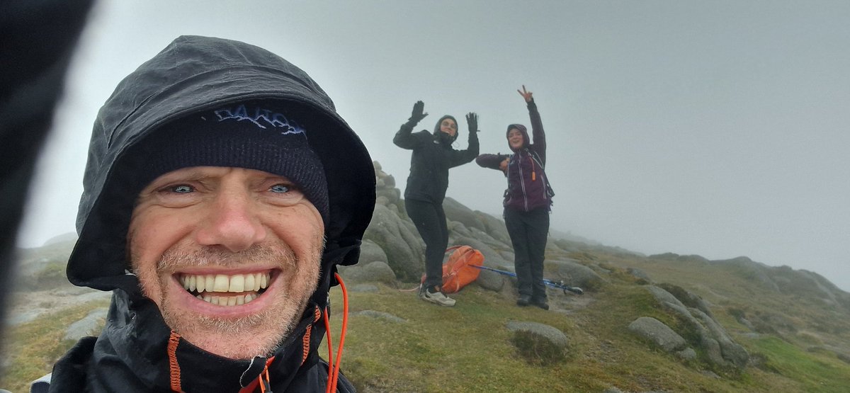 ConorHamilt0n's tweet image. Great day in Mournes ... finally completed the 7 x 7s.... 7 peaks at 700m+.  Started at sunrise... home before dark. Hydration taken care of with help of #ASMOSUSresource @GaleottiMartina @LCreightonRN