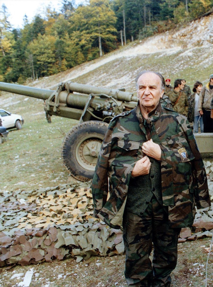 "Sırplar bize Türk derdi, 
Müslüman olduğumuz için. 
Bosna'da kim Müslüman ise Türk'tü."

Aliya İzzetbegoviç