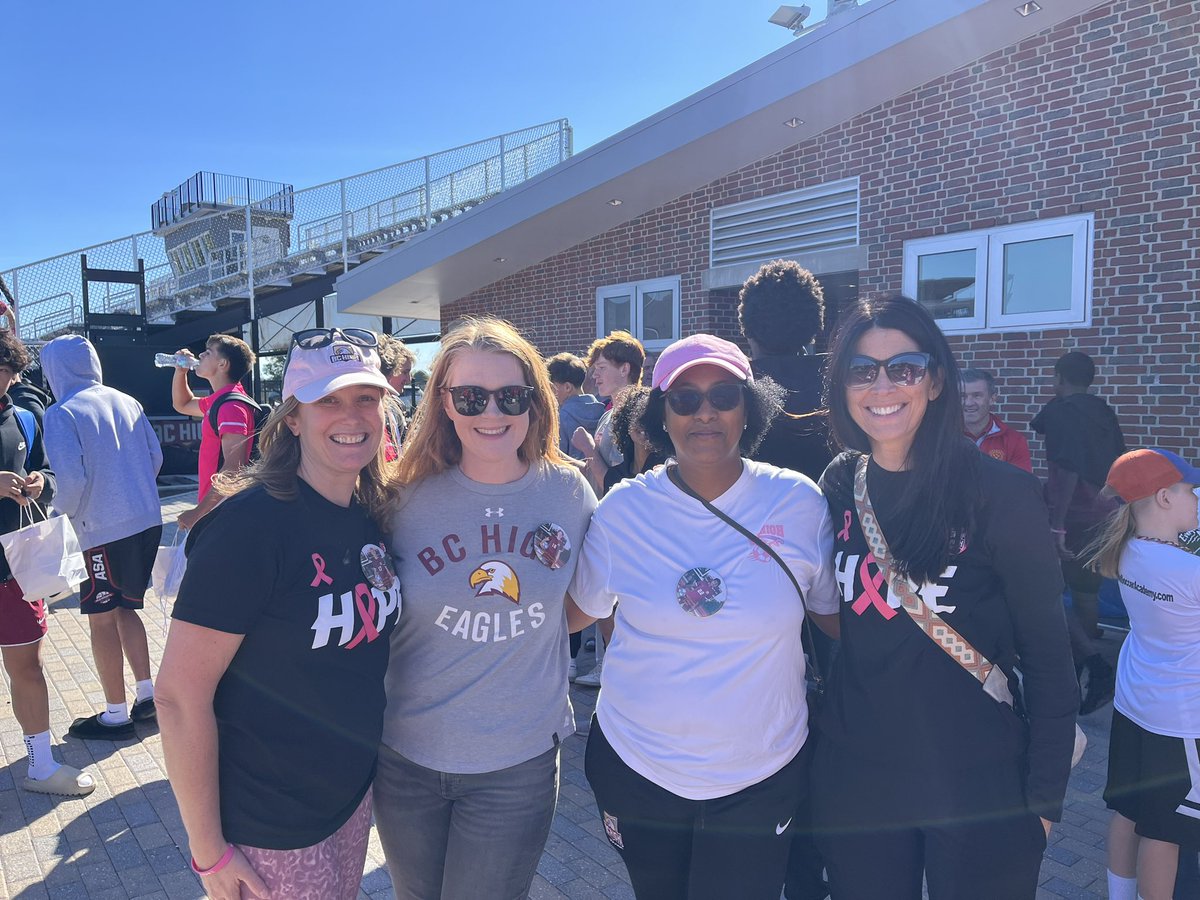 cotter_grace's tweet image. Thank you to Coach Ryan and the @BChighathletics and BC High soccer parents and team for their commitment to the Ellie Fund. Competetive  game against Chaminade soccer.  2-1 Chaminade! Great to see the class of 2024!  AMDG