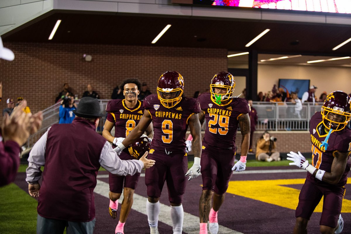 CMU Athletics (@cmuathletics) on Twitter photo The end of an era.
Thank you for your endless support of CMU Athletics, <a href="/cmichprez/">Dr. Bob Davies, President Emeritus and Professor</a>. It's been an honor to have you with us!
#FireUpChips🔥⬆️ The end of an era.
Thank you for your endless support of CMU Athletics, <a href="/cmichprez/">Dr. Bob Davies, President Emeritus and Professor</a>. It's been an honor to have you with us!
#FireUpChips🔥⬆️