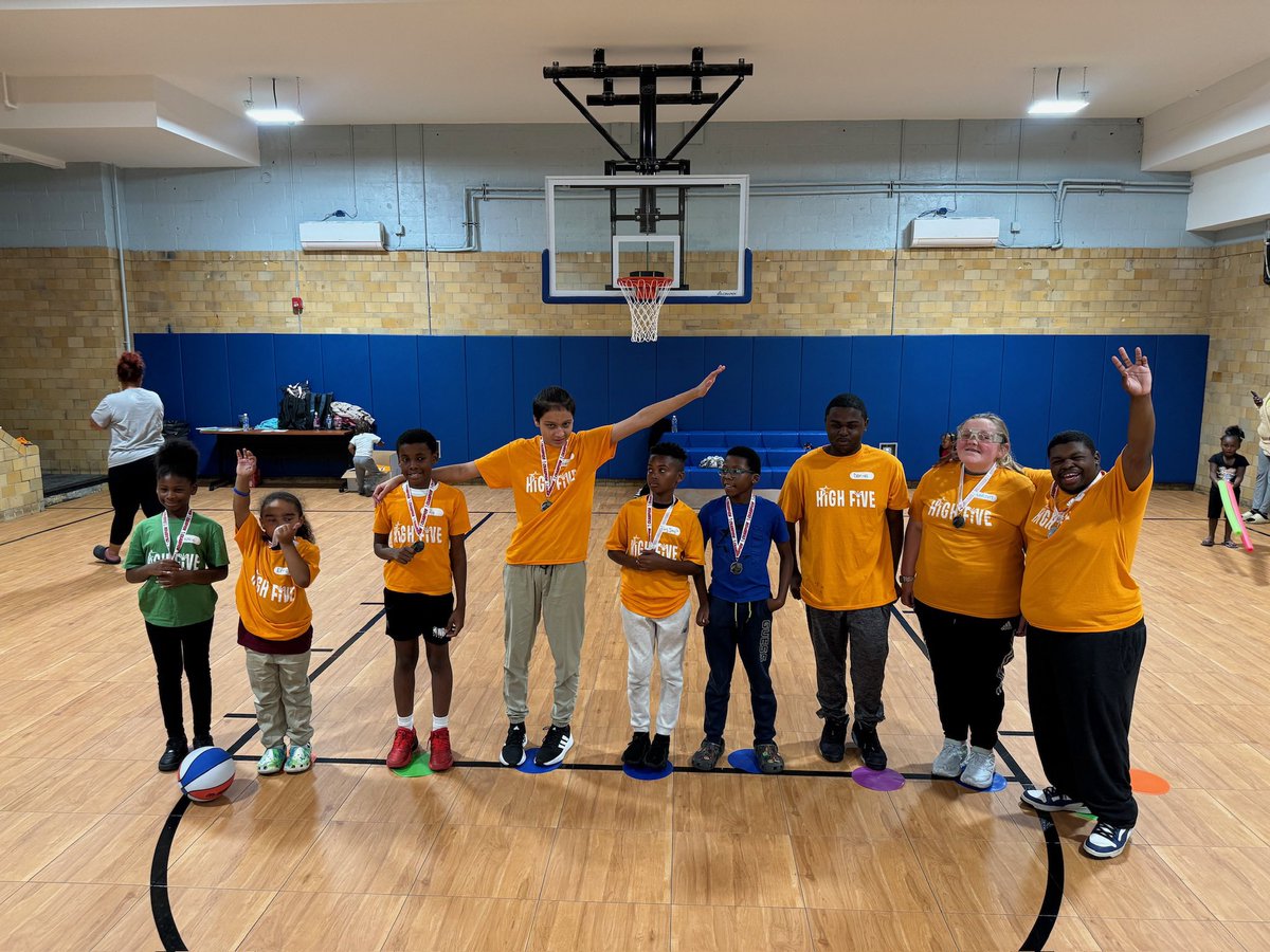 TheChampProject's tweet image. High Five Basketball at the Lyceum! Thank you Community Services for Every1 for making this possible. High Fives, smiles and fun! @ProjectPlayWNY @RCWJRF
