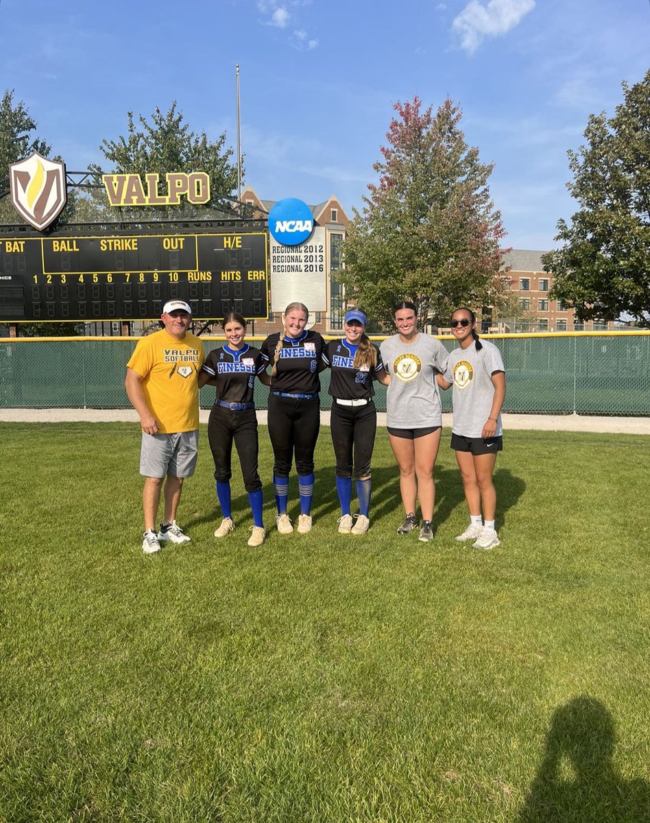 Thank you <a href="/ValpoSoftball/">Valpo Softball</a> for a great camp today! I had so much fun hitting against coach <a href="/addyjarvis/">Addy Jarvis</a> and learning more about receiving! I also enjoyed scrimmaging and meeting the coaches and players! Can’t wait to come back!@finesse16ukelly <a href="/CollegeBDJocks/">College Bound Jocks</a> <a href="/MikeArmy242424/">Mike armitage</a>