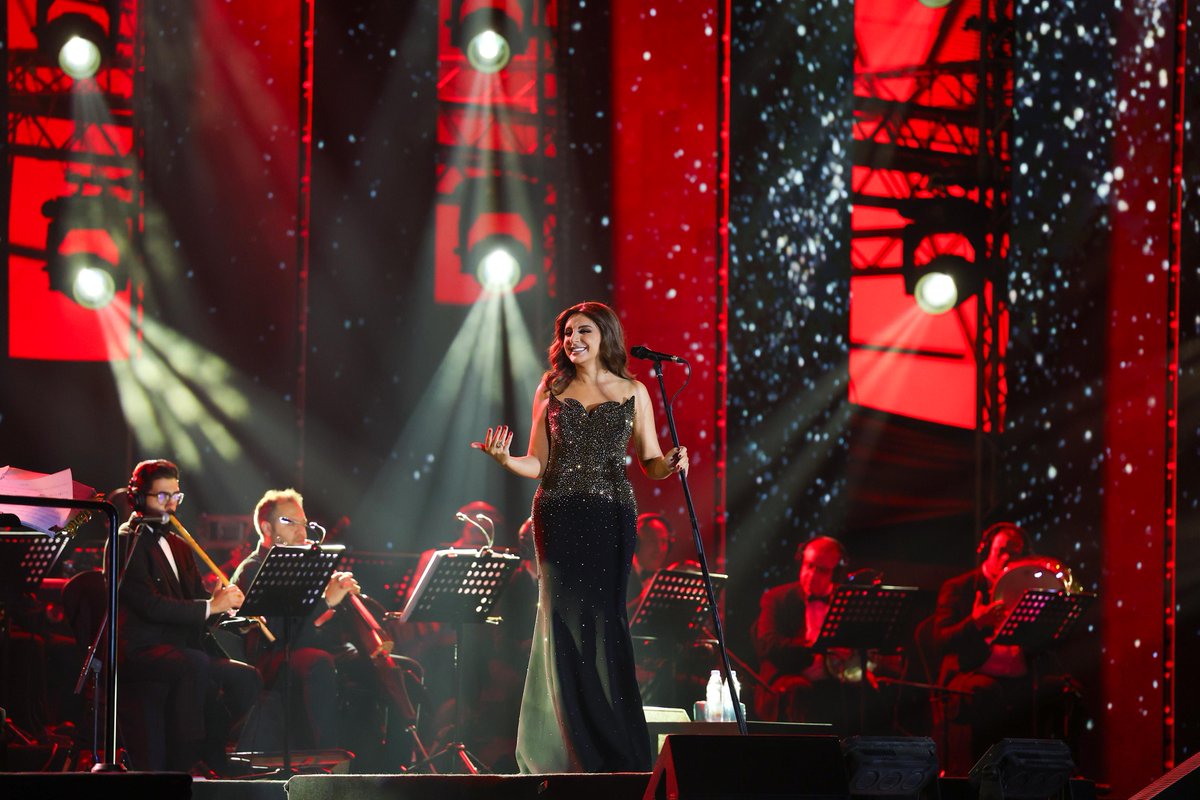 LayaliMisreg's tweet photo. The feeling you get when you make history at @angham  x ليالي مصر - Layali Misr  at the Grand Egyptian Museum! 🤩

Hosted by GEM Experience 

#LayaliMisr
#GEM
#GEMX
#صوت_مصر
 #أنغام
 #ليالي_مصر
 #أنغام_في_مصر https://t.co/90U9SR8tzX