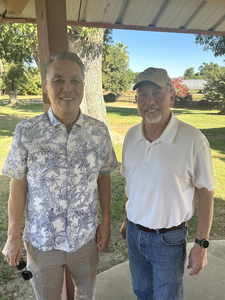 roth4supervisor's tweet photo. What a terrific turnout for our canvass of Jurupa Valley neighborhoods with their fantastic Councilmember Leslie Altamirano, Thanks to Riverside County Young Democrats &amp; @SEIU721 who were out in force. And I really appreciate my good friend Congressmember @MarkTakano for coming! https://t.co/mpdZcH7LtM