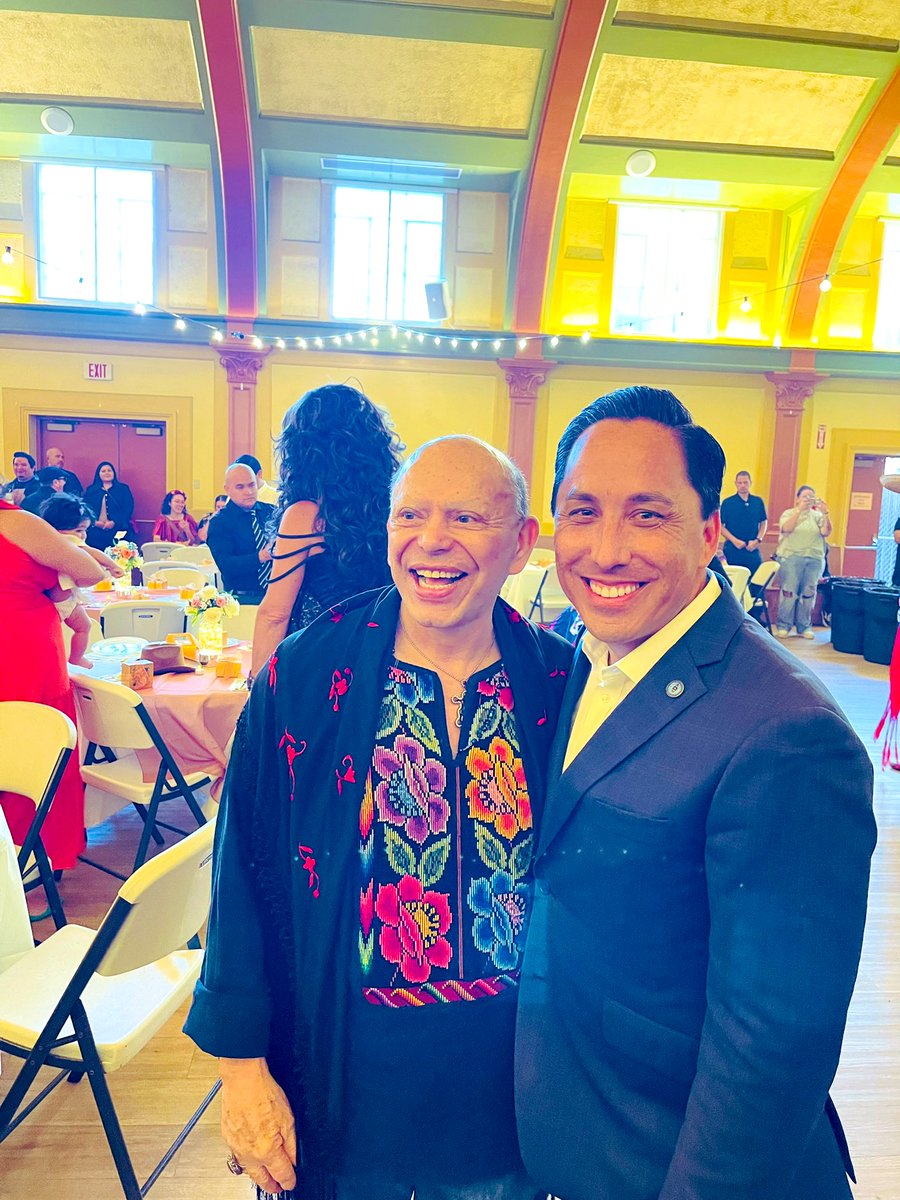 MayorToddGloria's tweet image. Tonight, we’re celebrating 20 years of Latin@x Services at The Center! This program has provided a safe, supportive space for our Latinx LGBTQ+ community for two decades. Here&apos;s to many more years of uplifting and empowering our community! #GettingItDone #ForAllofUs
