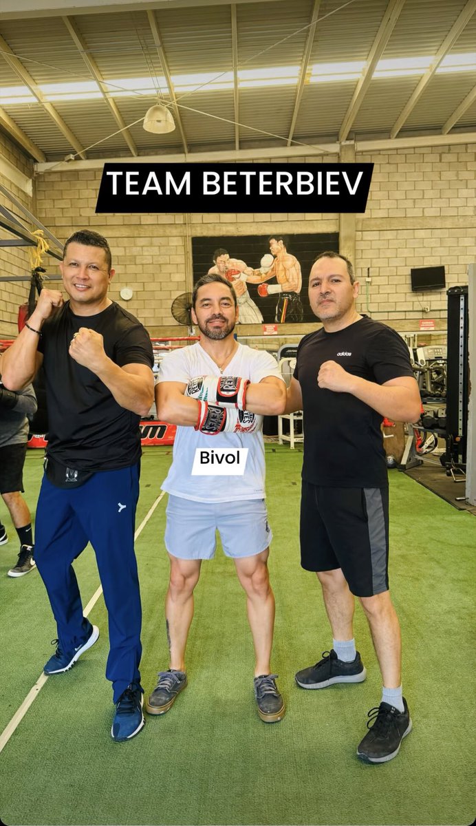 Pelea interesante q no hay claro favorito, así es como deberían d ser las peleas, parejas sin saber quien será un claro ganador, competitiva y q el aficionado real busca ver, ojalá se acoplen los estilos y salga tan entretenida como esperamos #BivolBeterbiev voy Bivol  💥🥊