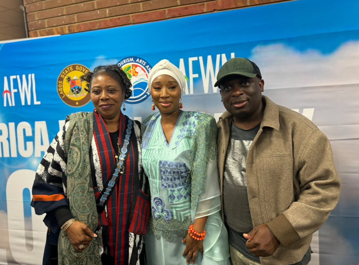 Oluomoofderby's tweet photo. African Fashion Week London 

Lagos state Commissioner for Tourism, Arts &amp; Culture, Her Royal Majesty Olori Aderonke Ademiluyi-Ogunwusi and my personal person @bukki_o 

#Afwl https://t.co/9a3iyEopxg