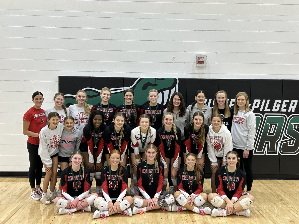 🏆CHAMPS 
Lady Knights win the Wisner tourney by defeating Wynot in 2 sets! 
Great work today ladies! ❤️🏐❤️