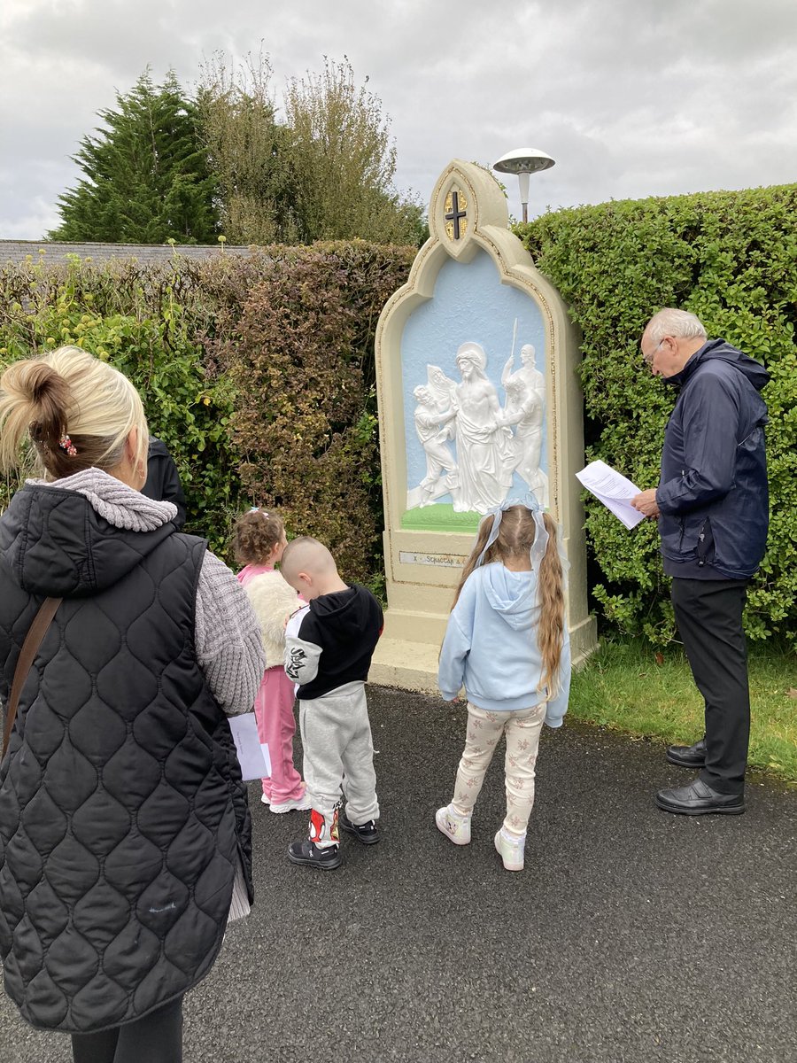 Monica Morley (@monicamorley) on Twitter photo Last Tuesday the Travelling Community were on pilgrimage at Knock, as they celebrated National Mental Health Day. Mags Casey will join me this Sunday to share why this day is so important for her community. Join us at 9am on <a href="/radiomidwest/">Mid West Radio</a> Last Tuesday the Travelling Community were on pilgrimage at Knock, as they celebrated National Mental Health Day. Mags Casey will join me this Sunday to share why this day is so important for her community. Join us at 9am on <a href="/radiomidwest/">Mid West Radio</a>