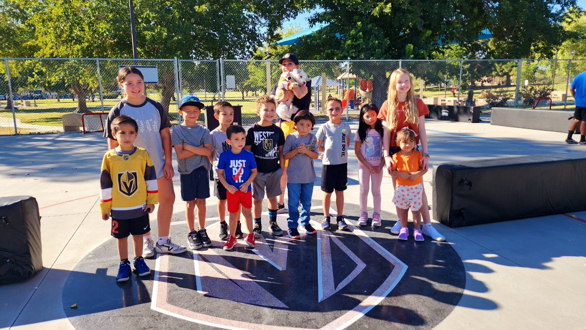 sddoebler's tweet photo. Thanks to the @GoldenKnights Foundation and the @CityOfLasVegas Parks &amp; Rec team for your great partnership and collaboration with the @mayorsfundlv! Watch for the new CLV girls hockey league launch, grades 3-5! @KerryBubolz #youthhockey #community ##girlssports #partnerships https://t.co/2sLjAplvsm