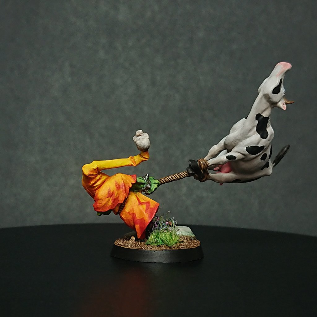 KGalowski's tweet photo. I've almost forgot I took photos of this little chap I made for my friend. Night Goblin Fanatic for his Orcs &amp; Goblins army. Hope you'll like it.
#theoldworld #WarhammerCommunity #warhammerfantasy #nightgoblins #orcsandgoblins https://t.co/P45yrRzwSY