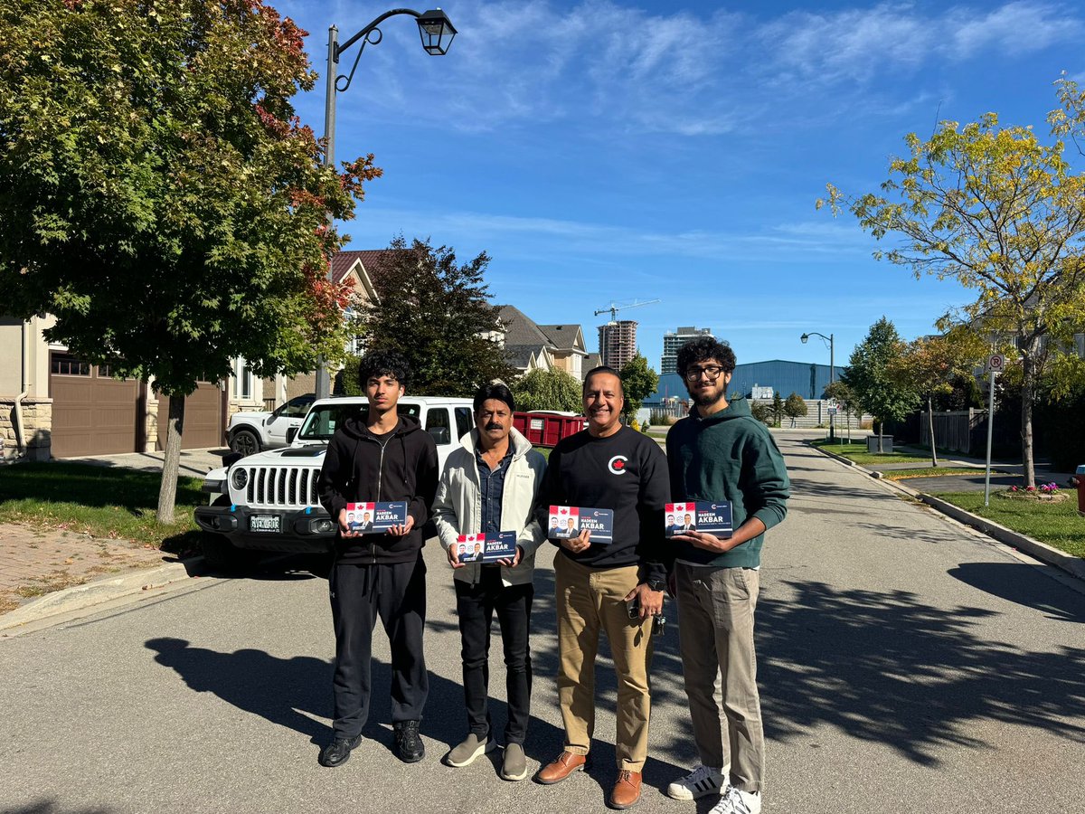 NadeemAkbar2026's tweet image. Another successful day out canvassing in the riding. It is wonderful to see all happy faces and connect with the community this Thanksgiving weekend!

#TimeForChange #TrudeauHasToGo #ConservativeSolutions #CarbonTax #Milton #Burlington #CdnPoli #AxeTheTax