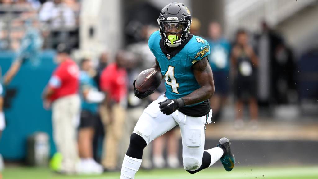 Jaguars RB Tank Bigsby was fined $6,531 for unsportsmanlike conduct/taunting for gesturing back towards Colts players at the end of his long TD in Week 5, per <a href="/TomPelissero/">Tom Pelissero</a> 

nfl.com/news/nfl-news-…