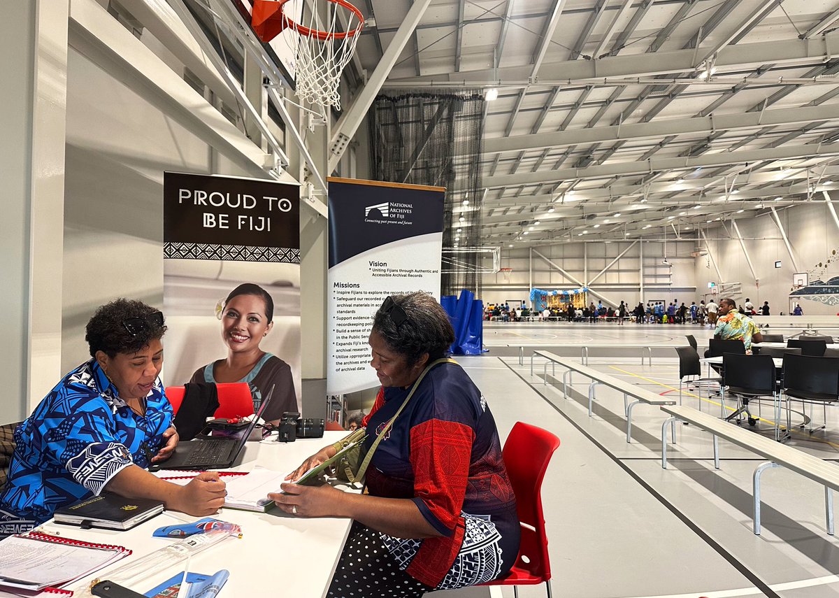 ArielaZibiah's tweet image. The National Archives of Fiji 🇫🇯 continued2establish connex (#genealogy, #land etc) + a tour of #TeAraAtea. @dave_lavaki &amp;amp; @TumeliTuqota screened @ElecInParaDoc + #talanoa.  
“Let’s normalise talking about our #politics!” 💯💥
#vinavalevujina #fijidiaspora on #TeWaipounamu