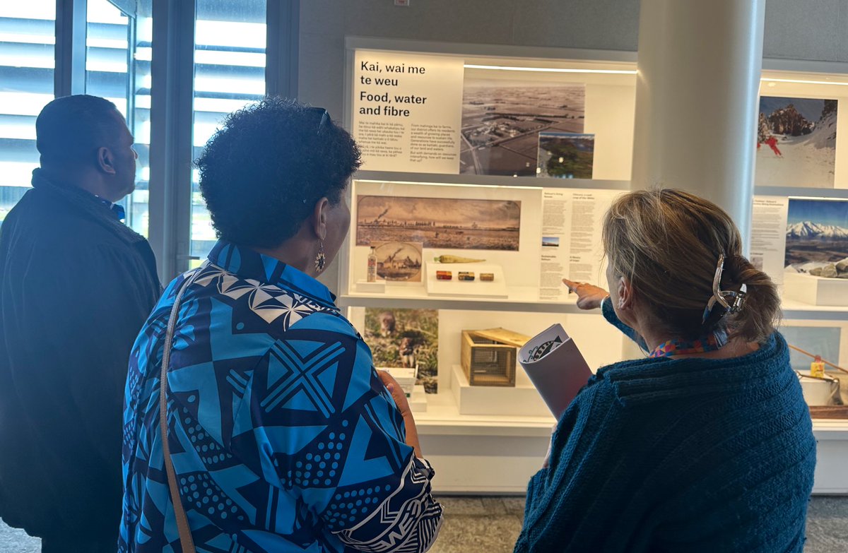 ArielaZibiah's tweet image. The National Archives of Fiji 🇫🇯 continued2establish connex (#genealogy, #land etc) + a tour of #TeAraAtea. @dave_lavaki &amp;amp; @TumeliTuqota screened @ElecInParaDoc + #talanoa.  
“Let’s normalise talking about our #politics!” 💯💥
#vinavalevujina #fijidiaspora on #TeWaipounamu