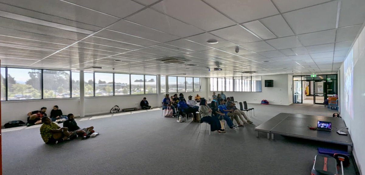 ArielaZibiah's tweet image. The National Archives of Fiji 🇫🇯 continued2establish connex (#genealogy, #land etc) + a tour of #TeAraAtea. @dave_lavaki &amp;amp; @TumeliTuqota screened @ElecInParaDoc + #talanoa.  
“Let’s normalise talking about our #politics!” 💯💥
#vinavalevujina #fijidiaspora on #TeWaipounamu