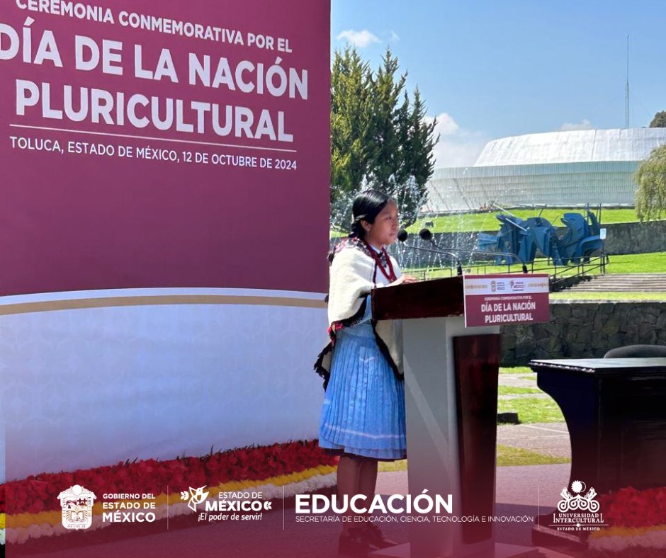 UIEMOficial's tweet image. #FamiliaUIEM
La estudiante de la Licenciatura en Lengua y Cultura, Carmen María Estrada Ramírez, dirigió el discurso con motivo de la Conmemoración del Día Nacional Pluricultural en el Centro Cultural Mexiquense, en representación de nuestros pueblos originarios.
#OrgulloUIEM