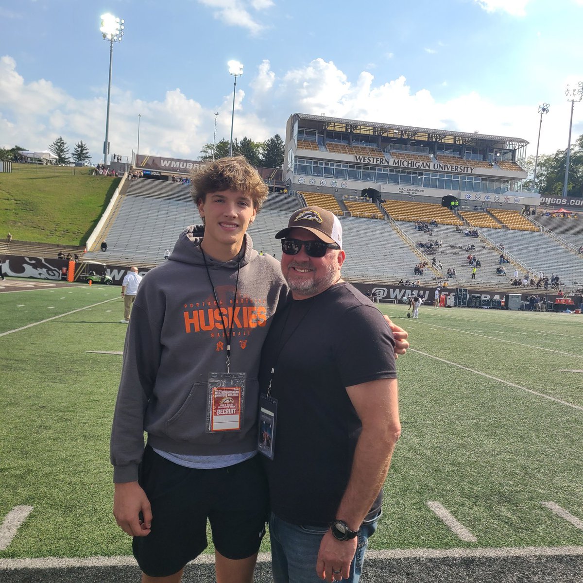 Evan McIntyre tweet media