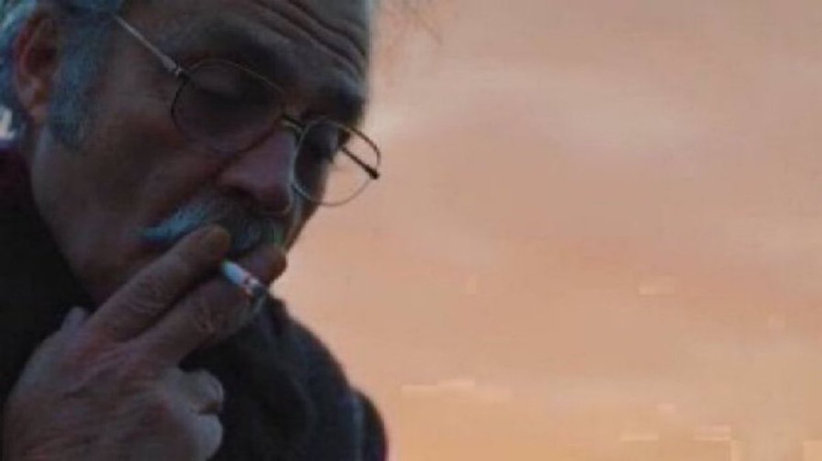"Düşünsene, kimsenin seni tanımadığı, kimsenin senin kim olduğunu bilmediği bir yerlere gitmek ne kadar güzel olurdu.."