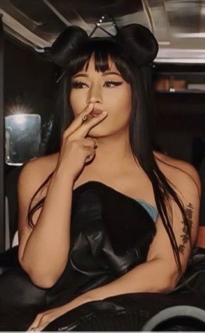 moodarker's tweet image. ladies and gentlemen, Nicki Minaj