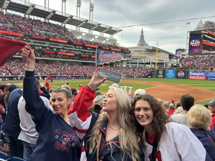 gabbgoudy's tweet image. WE ❤️ LANE!!!!! @lmfeltovich