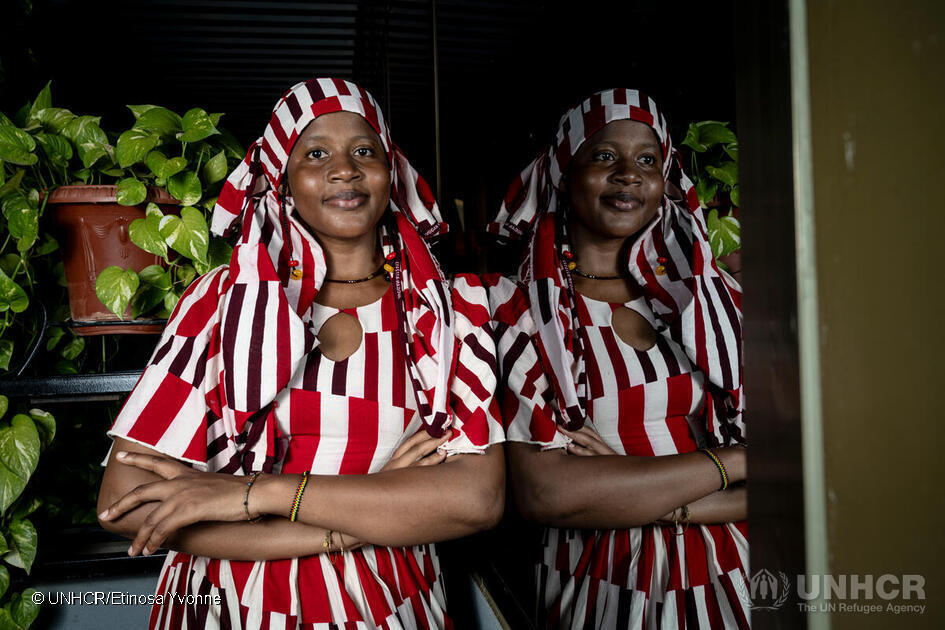 Refugees's tweet image. She’s helped more than 100 displaced children return to the classroom.

She’s empowered 400 displaced women to gain financial independence.

Maimouna Ba is the #NansenAward winner for Africa.